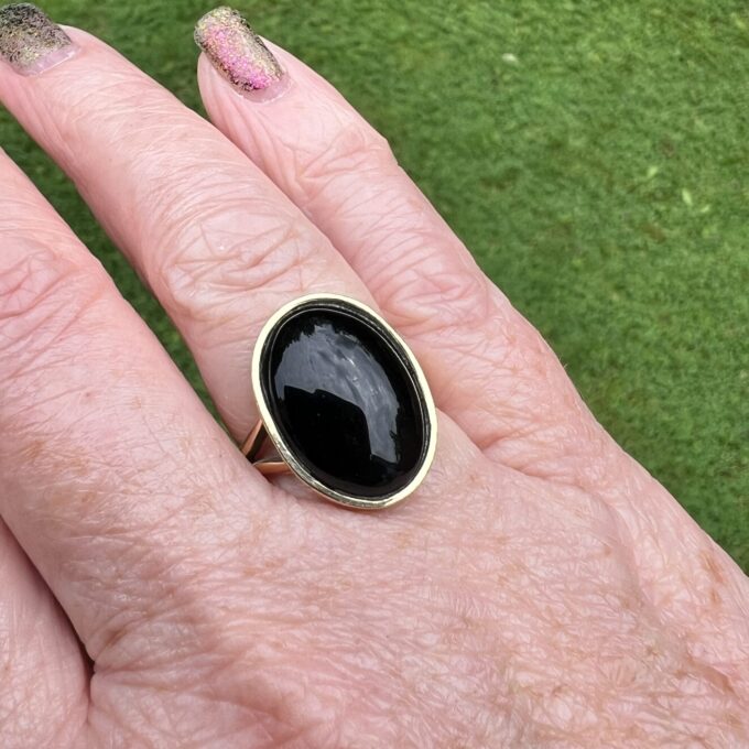 Onyx Solitaire Ring in 9ct Gold