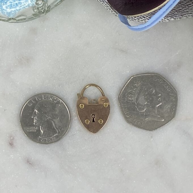 Simple Heart Padlock in 9ct Rose Gold