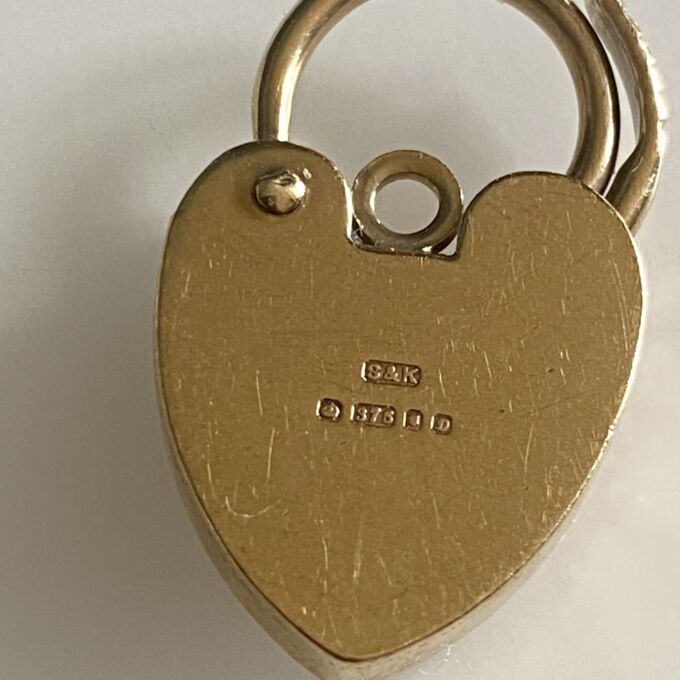 Engraved Heart Padlock in 9ct Gold