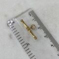 Tiny T bar in 9ct Gold
