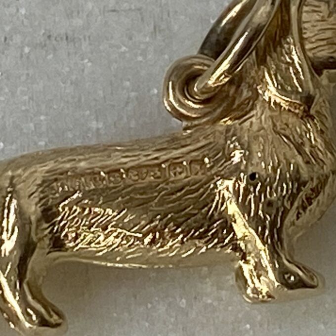 Daschund Charm Pendant in 9ct Gold