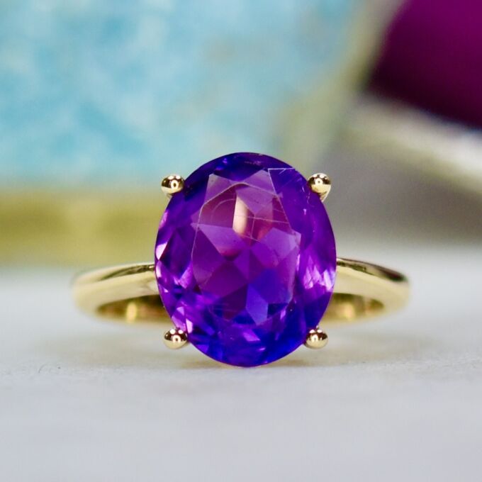 Amethyst Solitaire Ring in 9ct Gold
