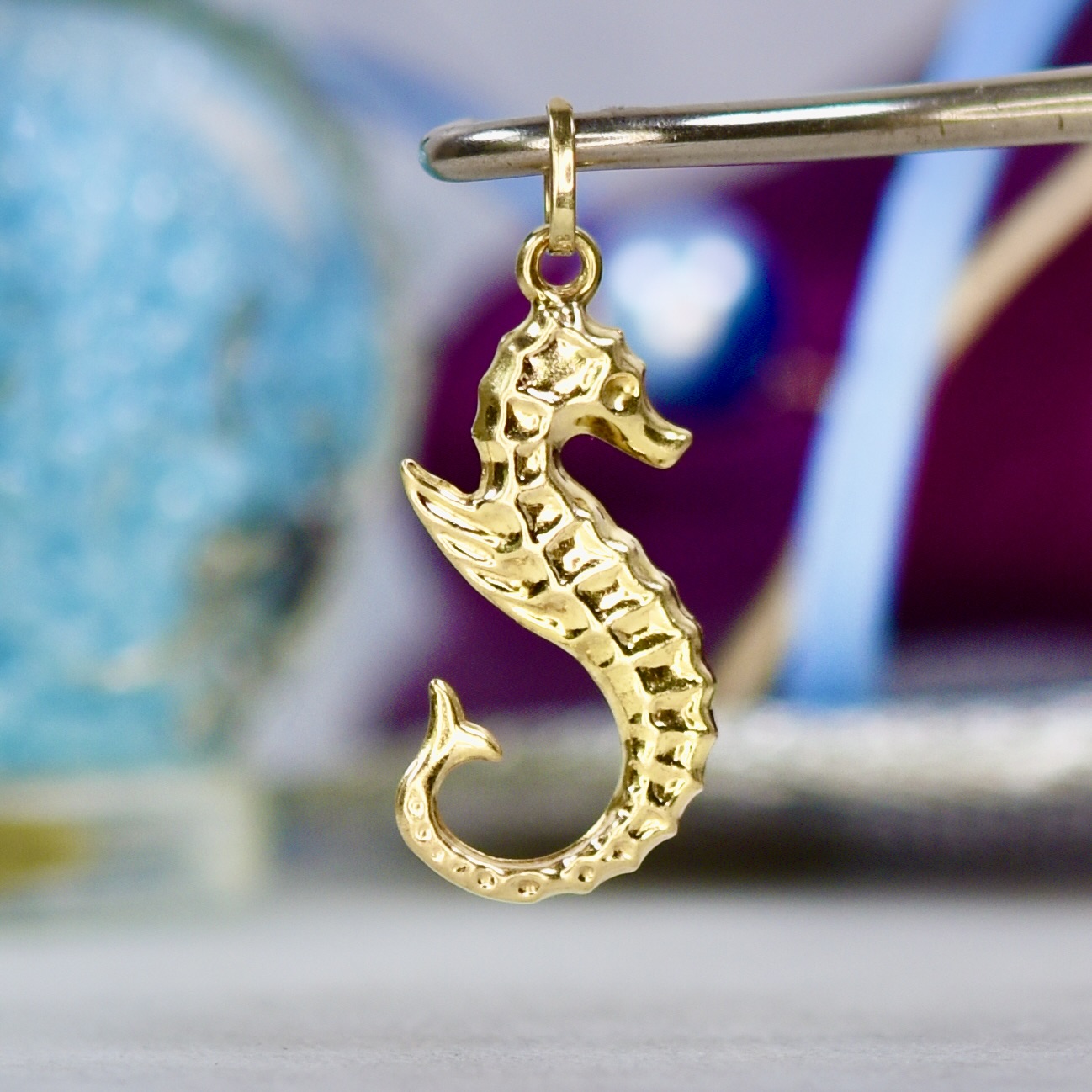 Seahorse Charm Pendant in 9ct Gold - Gems Afire - Vintage Jewellery UK