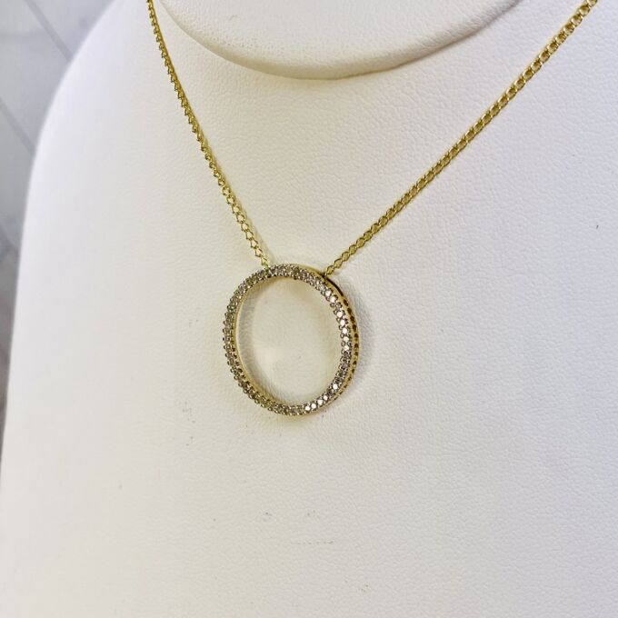 Diamond Circle Pendant Necklace in 9ct Gold
