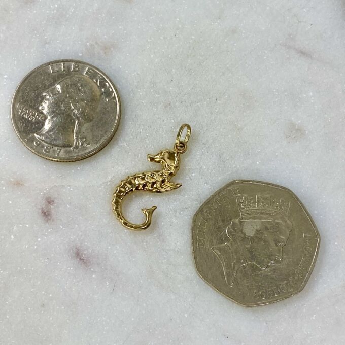 Seahorse Charm Pendant in 9ct Gold