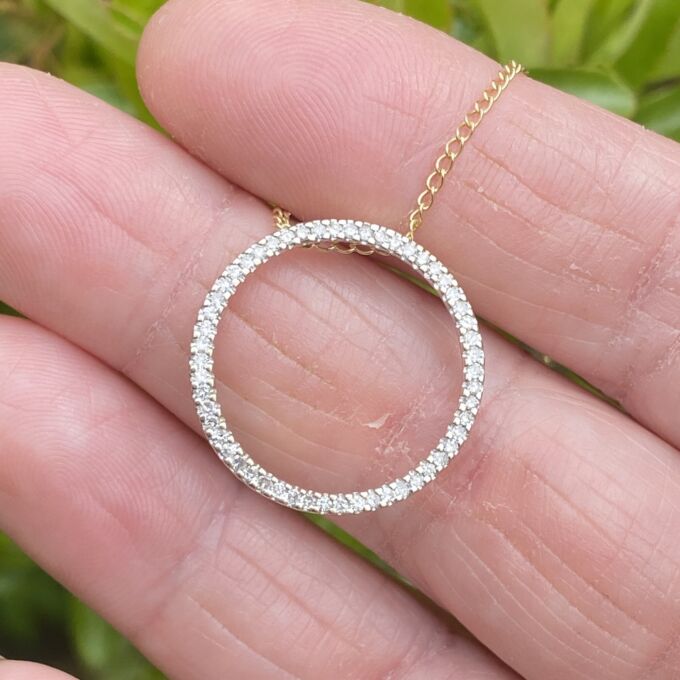 Diamond Circle Pendant Necklace in 9ct Gold