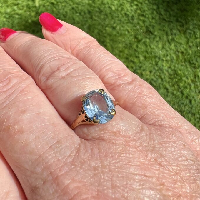 Synthetic Spinel Ring in 9ct Gold