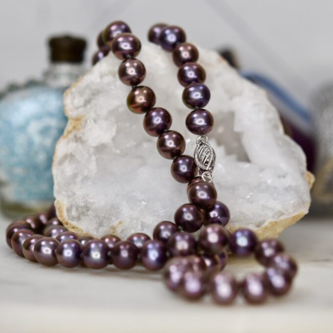 Freshwater Aubergine Pearl Necklace with 14ct Gold Clasp