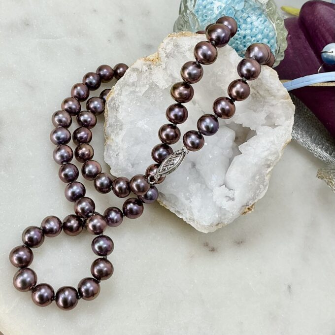 Freshwater Aubergine Pearl Necklace with 14ct Gold Clasp