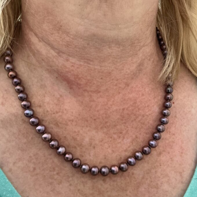 Freshwater Aubergine Pearl Necklace with 14ct Gold Clasp