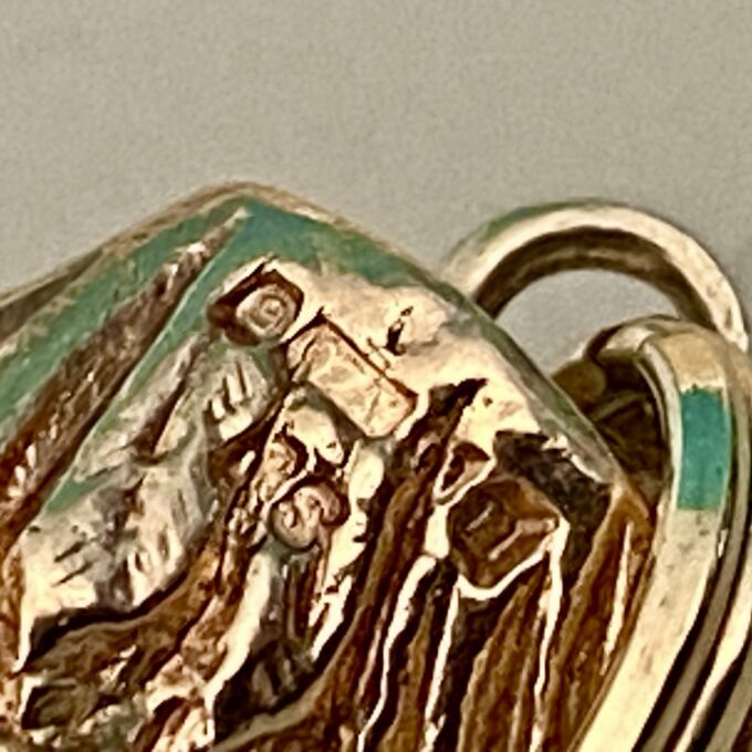 Claw Talon with Amethyst Ball in 9ct Gold