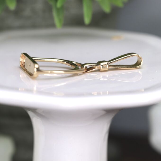 Stirrup Pendant in 14ct Gold