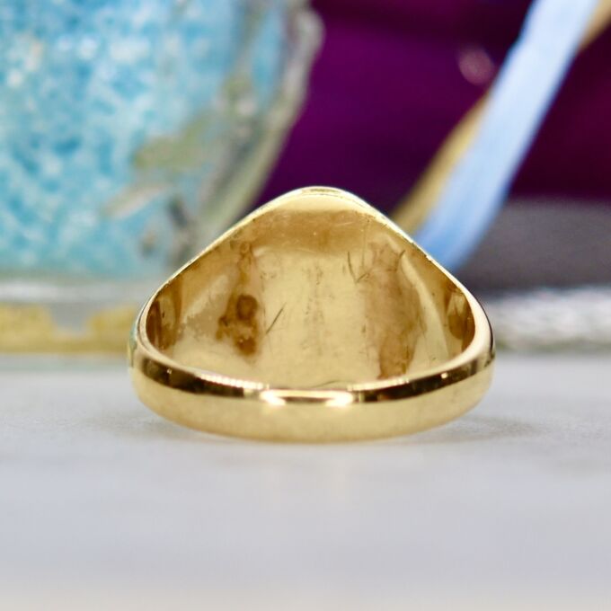 Oval Signet Ring in 9ct Gold