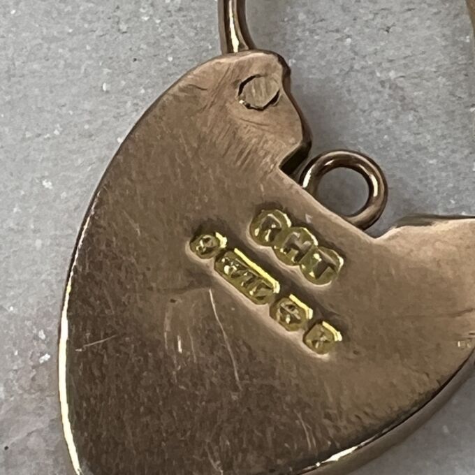 Edwardian Engraved Heart Padlock in 9ct Gold
