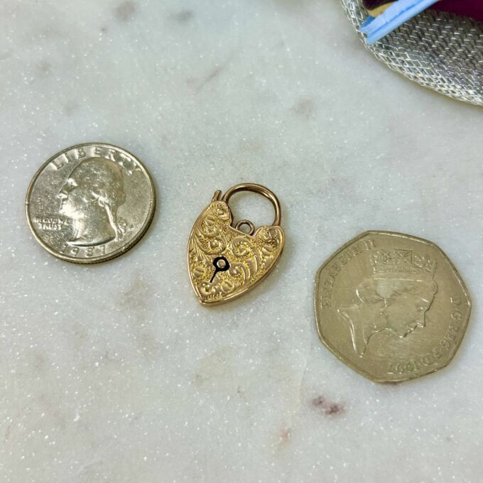Edwardian Engraved Heart Padlock in 9ct Gold