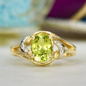 Peridot & diamond Ring in 14ct Gold