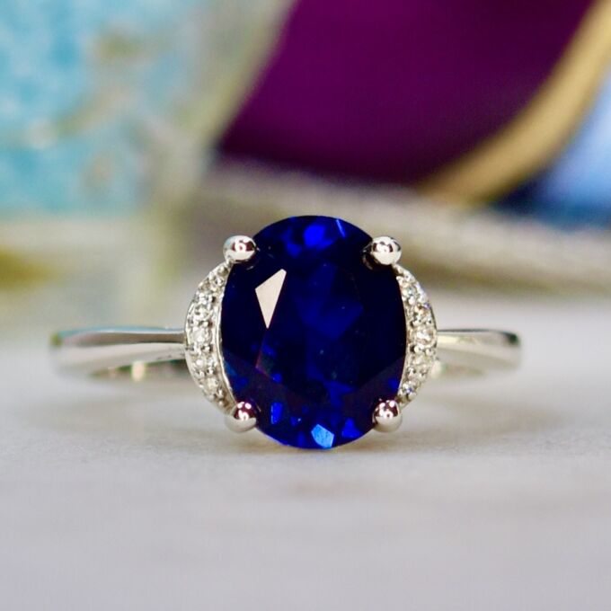Lab Grown Synthetic Sapphire Ring in 10ct Gold