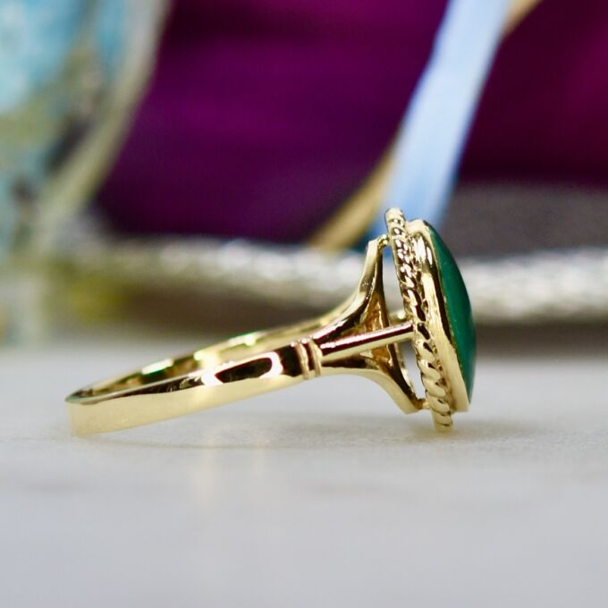 Malachite Solitaire Ring in 9ct Gold