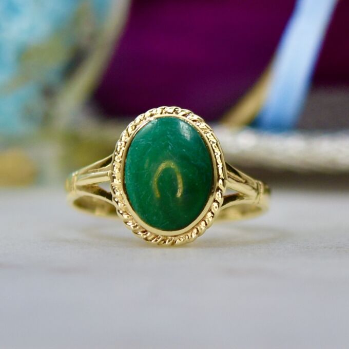 Malachite Solitaire Ring in 9ct Gold