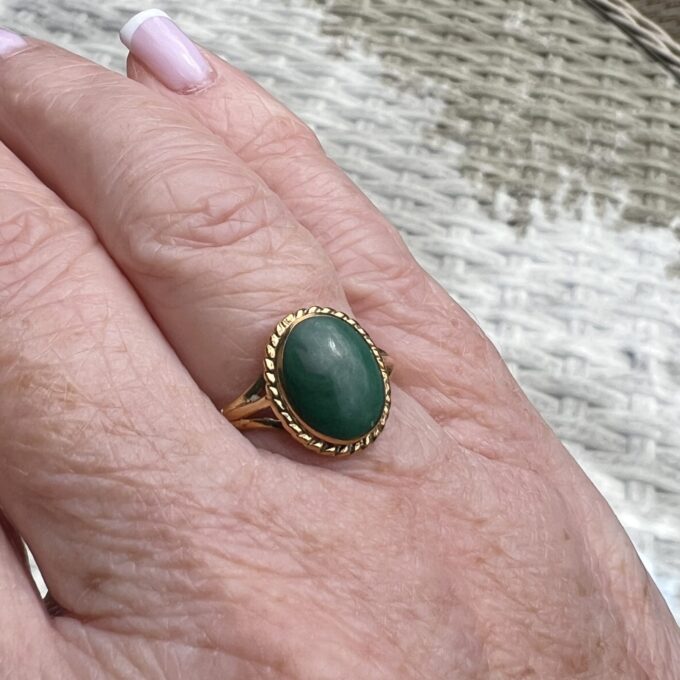 Malachite Solitaire Ring in 9ct Gold