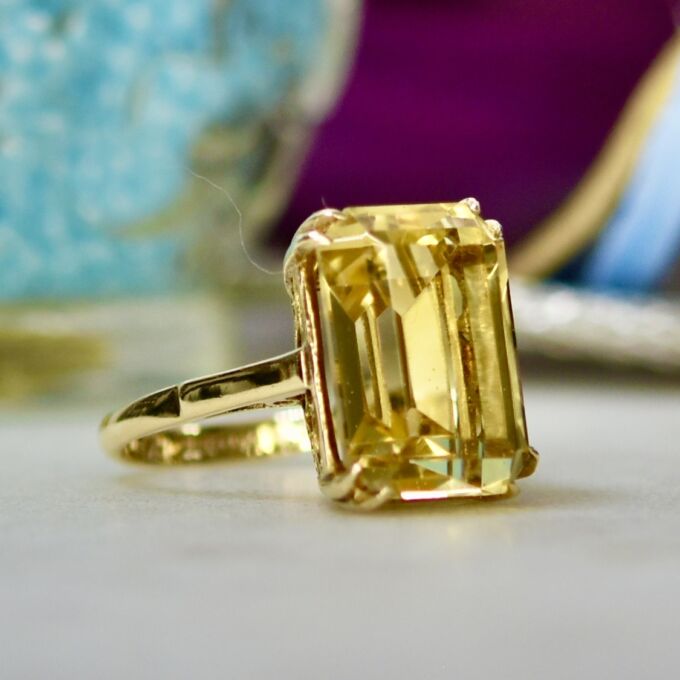 Citrine Solitaire Ring in 9ct Gold