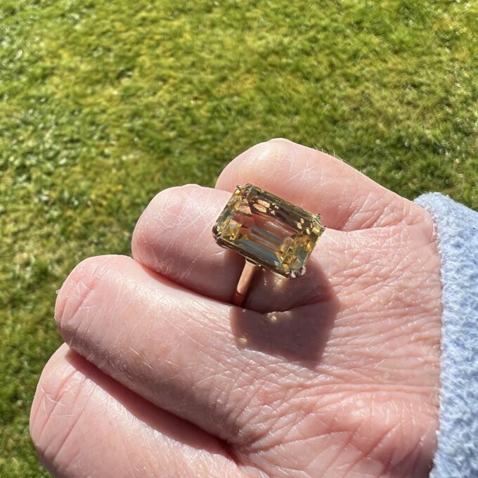 Citrine Solitaire Ring in 9ct Gold