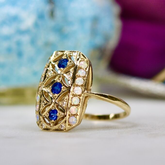 Sapphire, Opal and Diamond RIng in 9ct Gołd