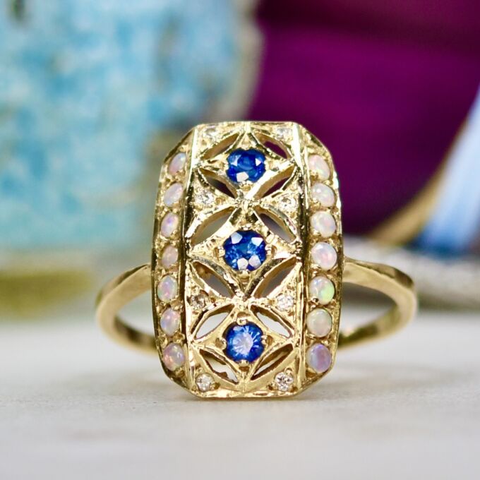 Sapphire, Opal and Diamond RIng in 9ct Gołd