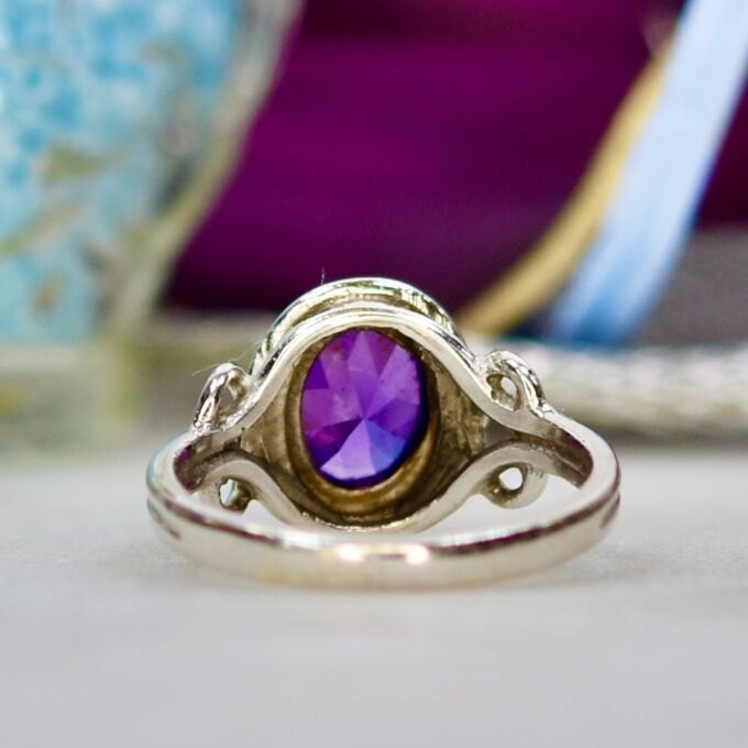 Amethyst Solitaire Ring in 9ct Gold