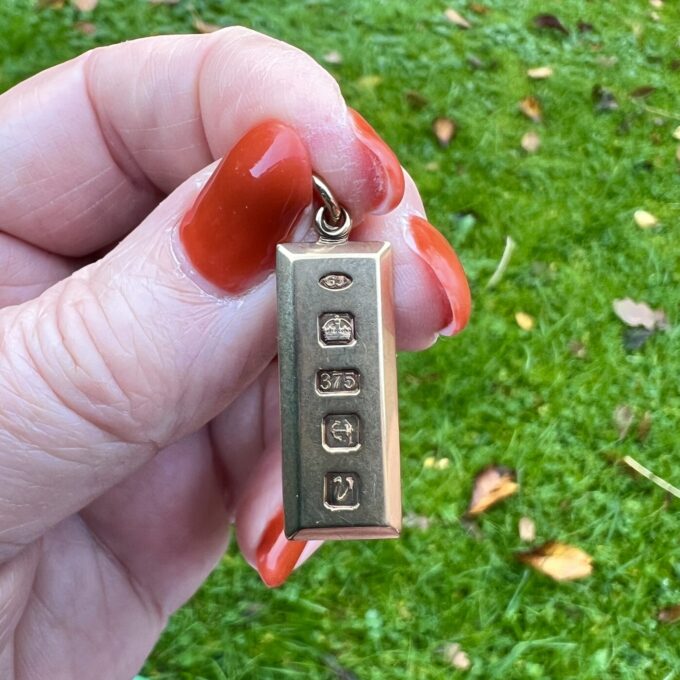 Ingot Pendant in 9ct Gold