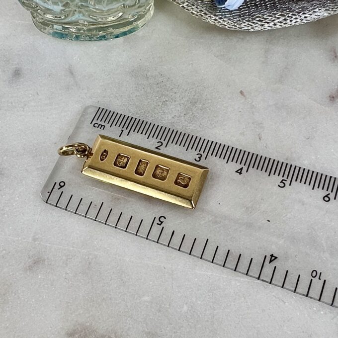 Ingot Pendant in 9ct Gold