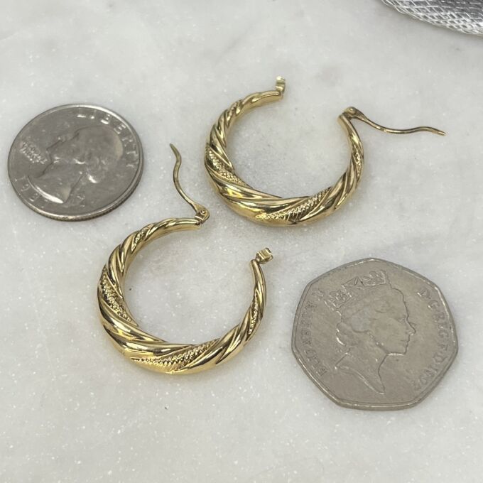 Twist Hoop Earrings in 9ct Gold
