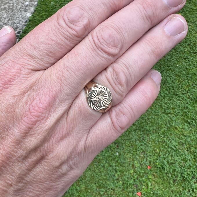 Patterned Signet Ring in 9ct Gold