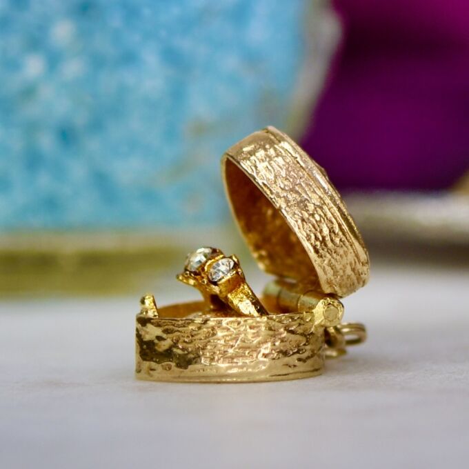 Opening Heart Ring Box Charm Pendant in 9ct Gold