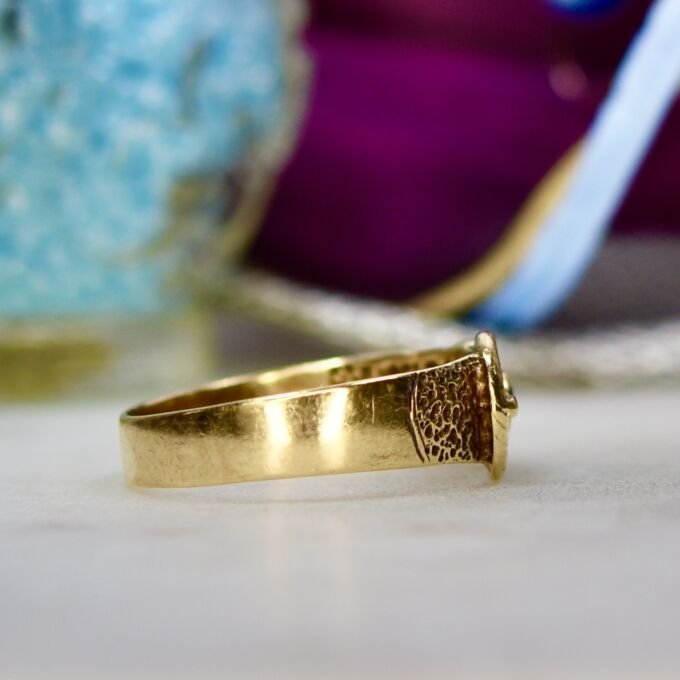 Garnet Set Buckle Ring in 9ct Gold