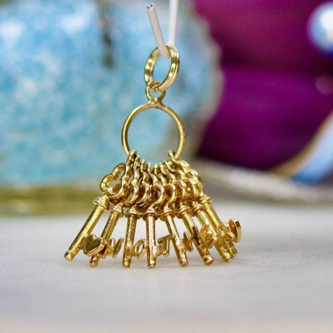 MOTHER Key Pendant in 9ct Gold