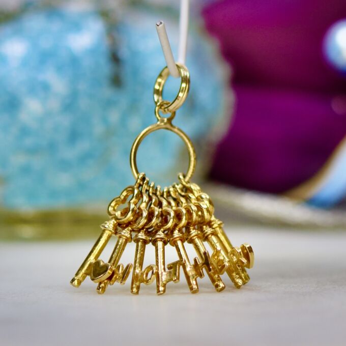 MOTHER Key Pendant in 9ct Gold