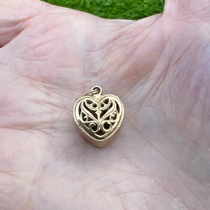 Opening Heart Ring Box Charm Pendant in 9ct Gold