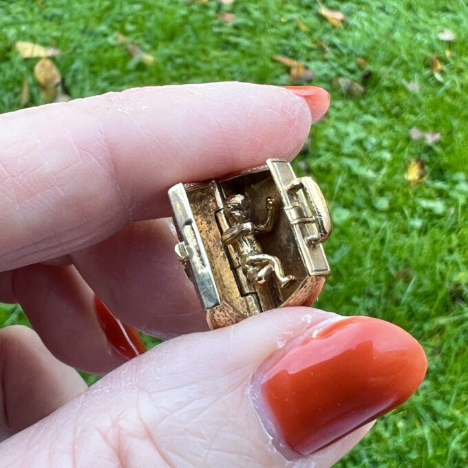 Doctor’s Bag in 9ct Gold