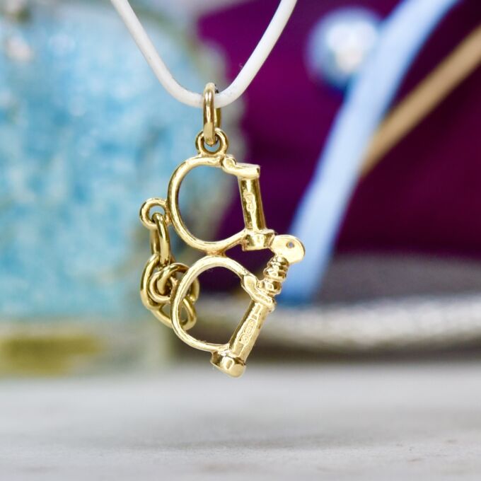 Novelty Handcuff Charm Pendant in 9ct Gold