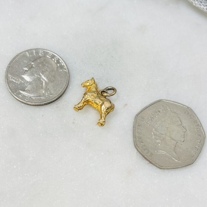Heavy Horse Pendant in 9ct Gold