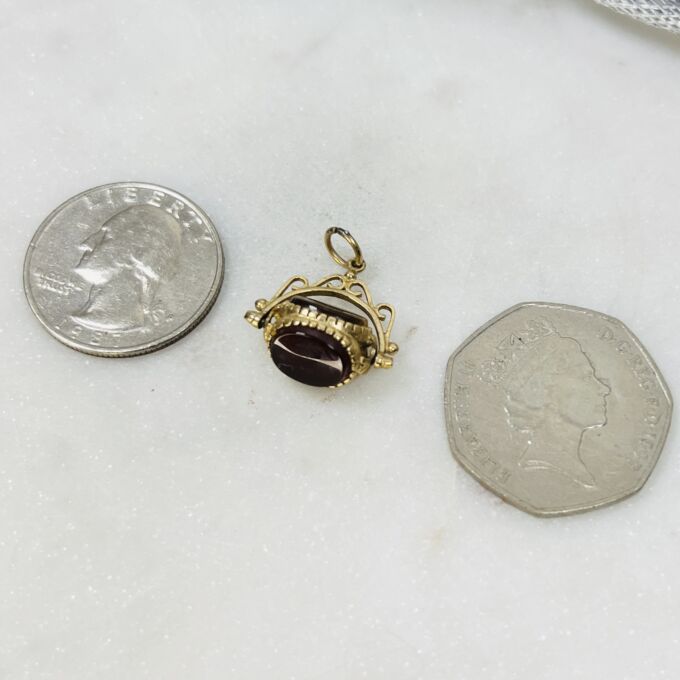 Three Stone Spinner Fob Pendant in 9ct Gold