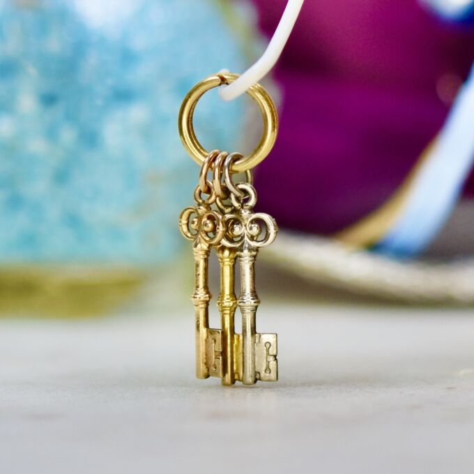 Three Key Charm Pendant in 9ct Gold