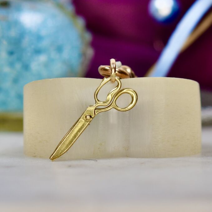 Opening Scissors Charm Pendant in 9ct Gold