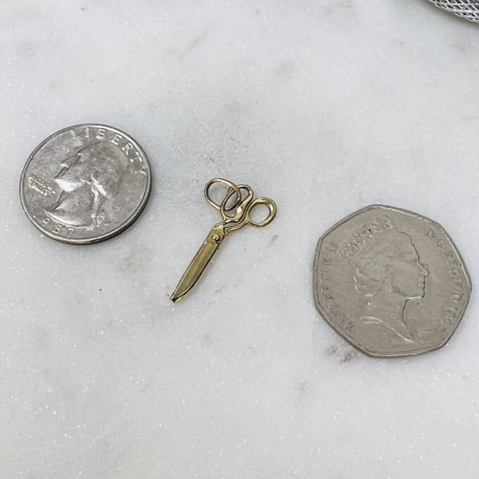 Opening Scissors Charm Pendant in 9ct Gold