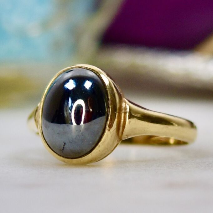 Hematite Cabochon Solitaire Ring in 9ct Gold
