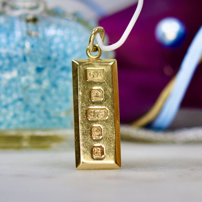 Ingot Pendant in 9ct Gold