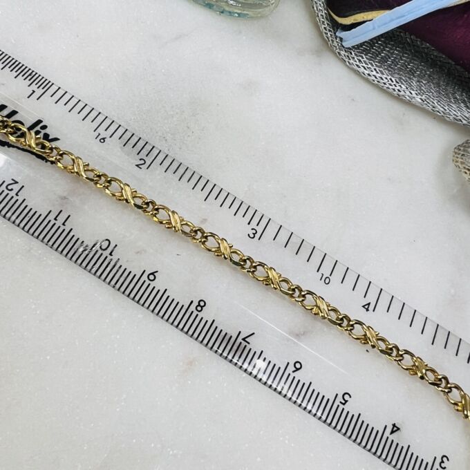 Infinity Kisses Link Bracelet in 9ct Gold