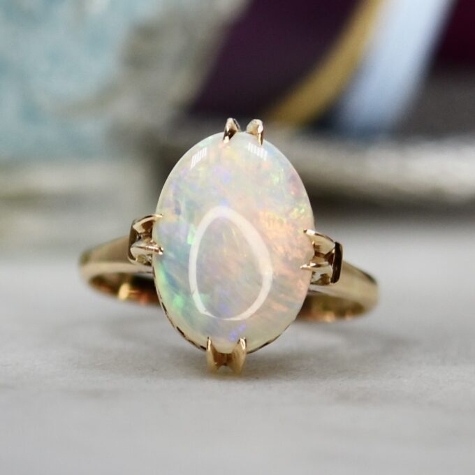 Opal Ring in 18ct Yellow Gold