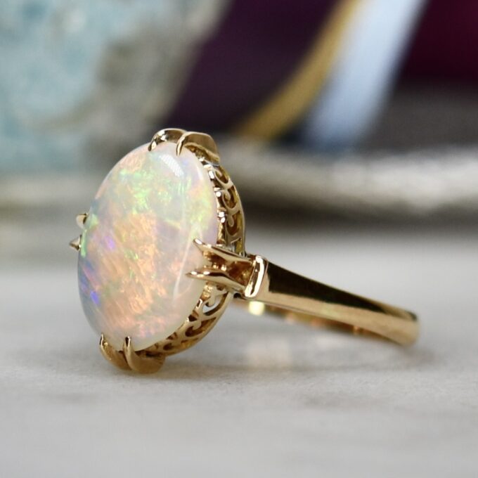 Opal Ring in 18ct Yellow Gold